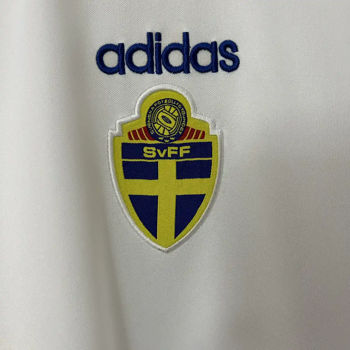 1994 retro sweden away football shirt 4