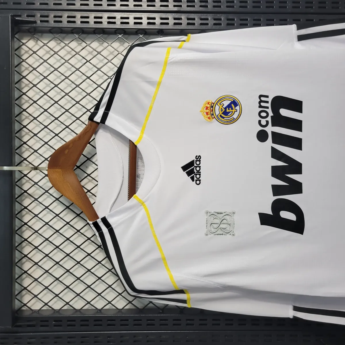 2009 2010 retro long sleeve real madrid home soccer jersey 3