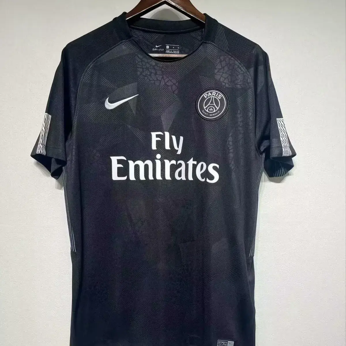 2017 2018 retro paris saint germainaway football shirt 1