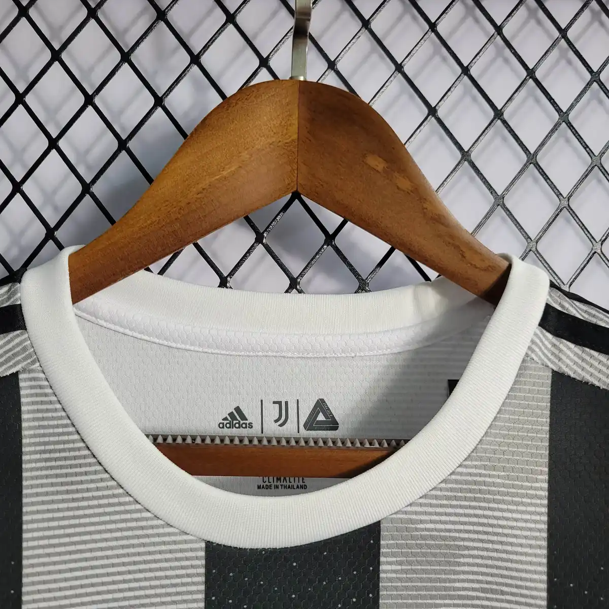2019 2020 retro juventus joint edition black and white stripes soccer jersey 7