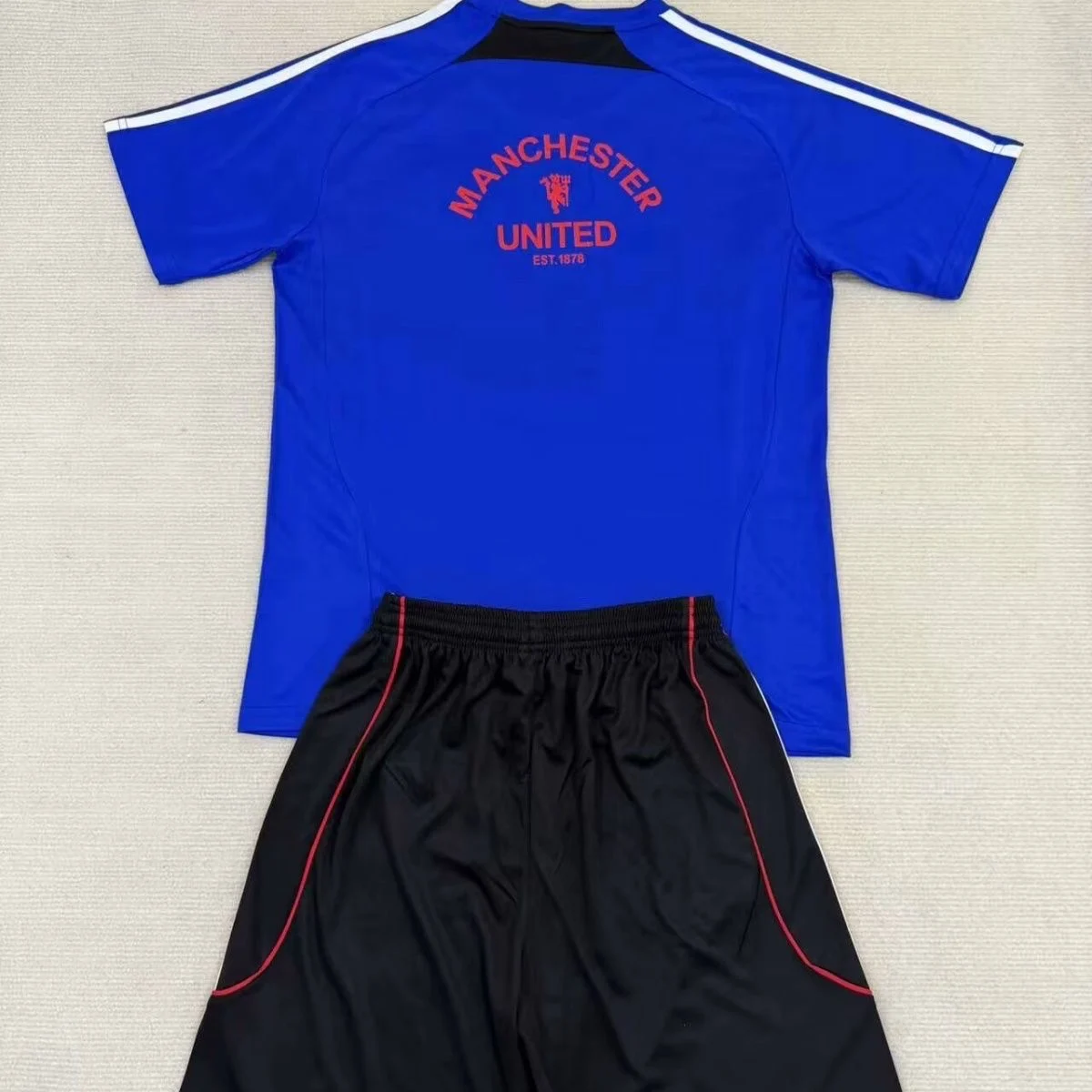 2025 2026 manchester united training wear football shirt kids size 2