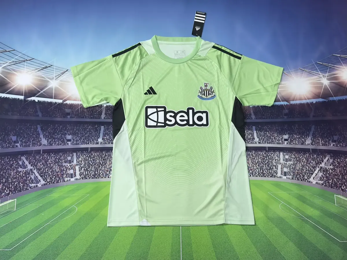 2025 2026 newcastle united goalkeeper soccer jersey 1