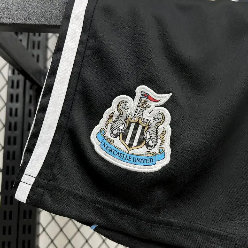 2025 2026 newcastle united home football shirt kids size 6