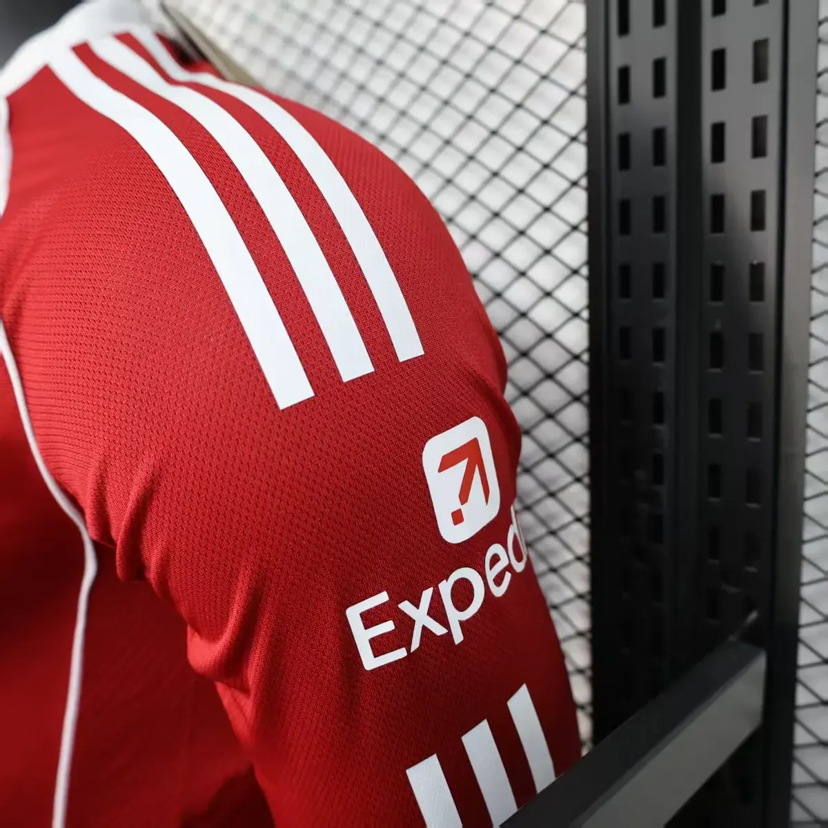 2025 2026 player long sleeve liverpool home soccer jersey 6