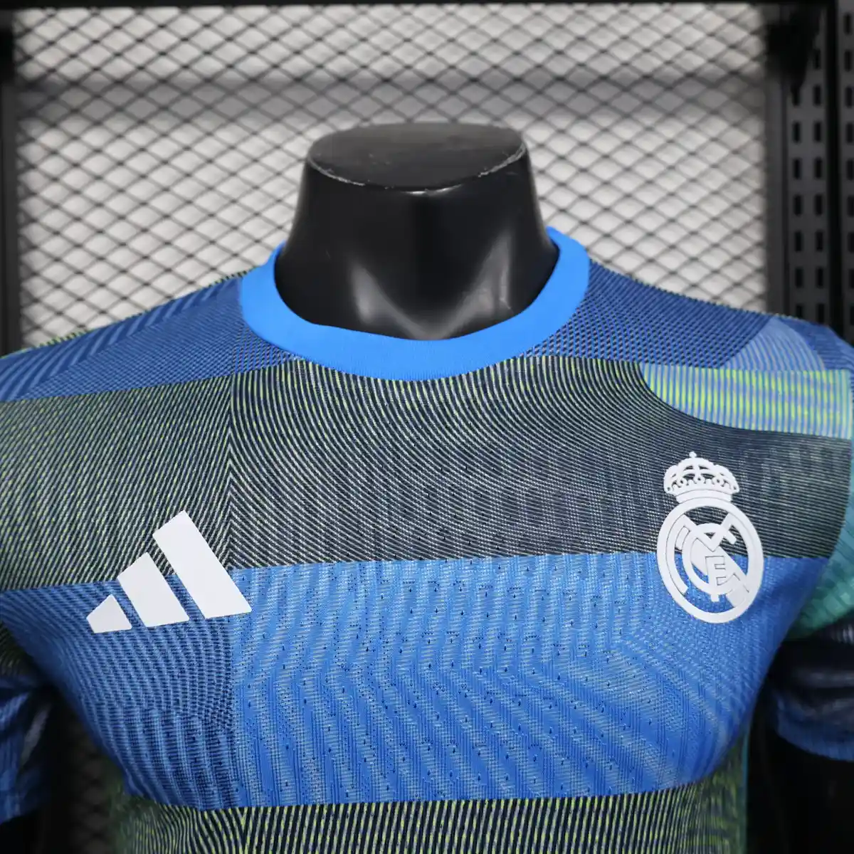 2025 2026 players real madrid pre match football shirt 3