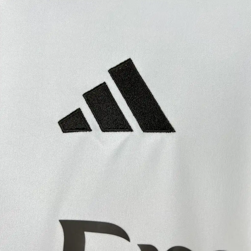 2025 2026 real madrid long sleeve home soccer jersey 4