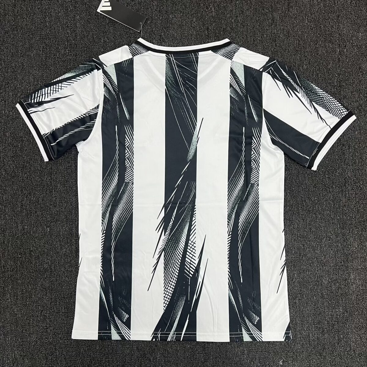 2026/2027 Newcastle United Commemorative Edition Soccer Jersey 1:1 Thai Quality - Image 3