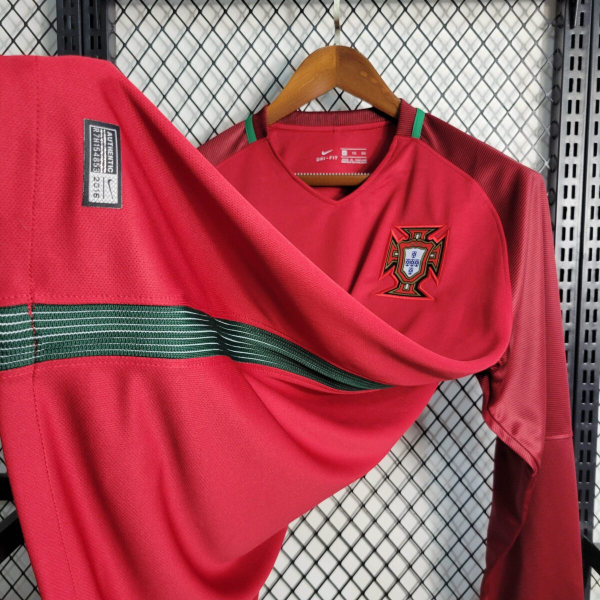 2016 Retro Long Sleeve Portugal Away Football Shirt 1:1 Thai Quality - Image 7