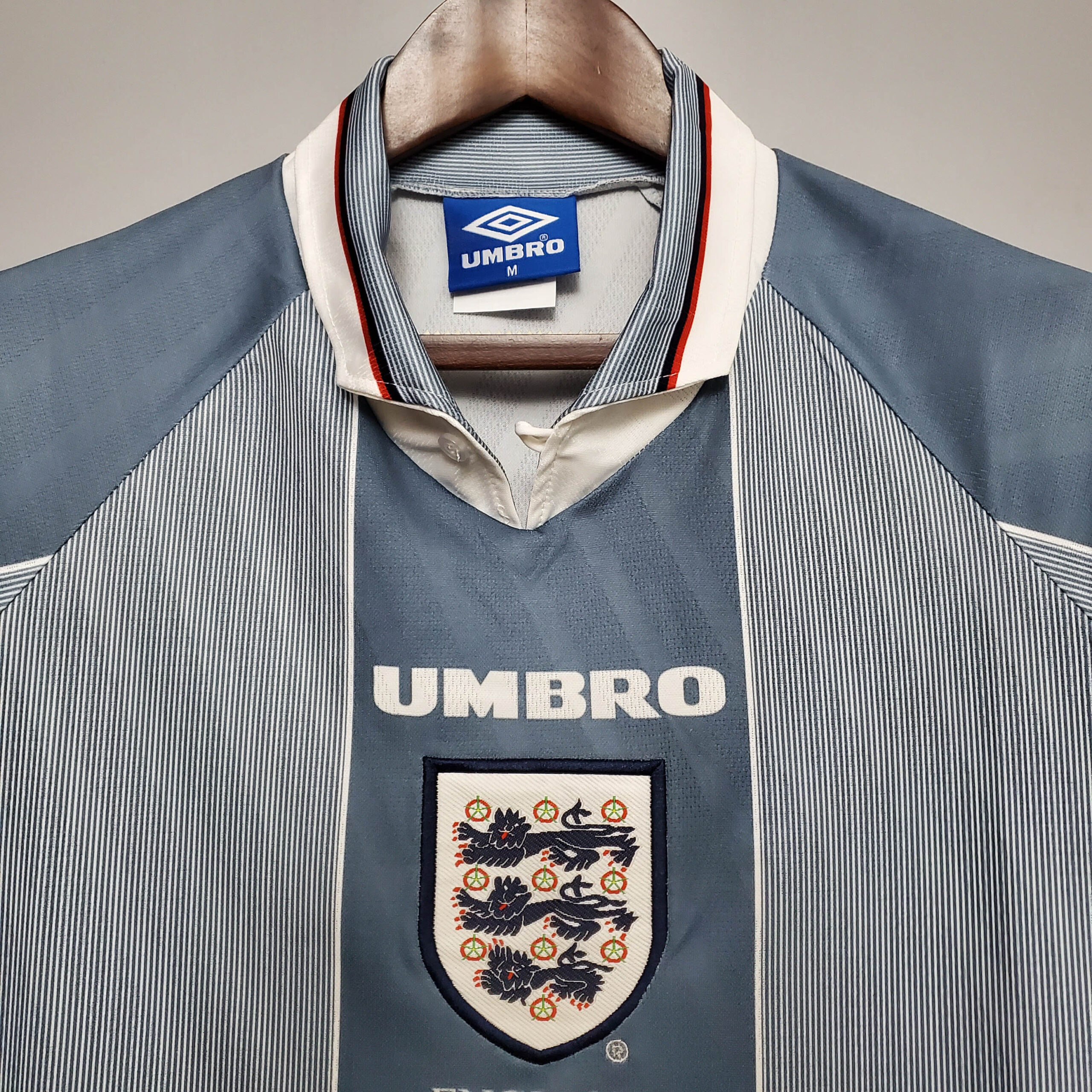 1996 Retro England Away Football Shirt 1:1 Thai Quality - Image 3