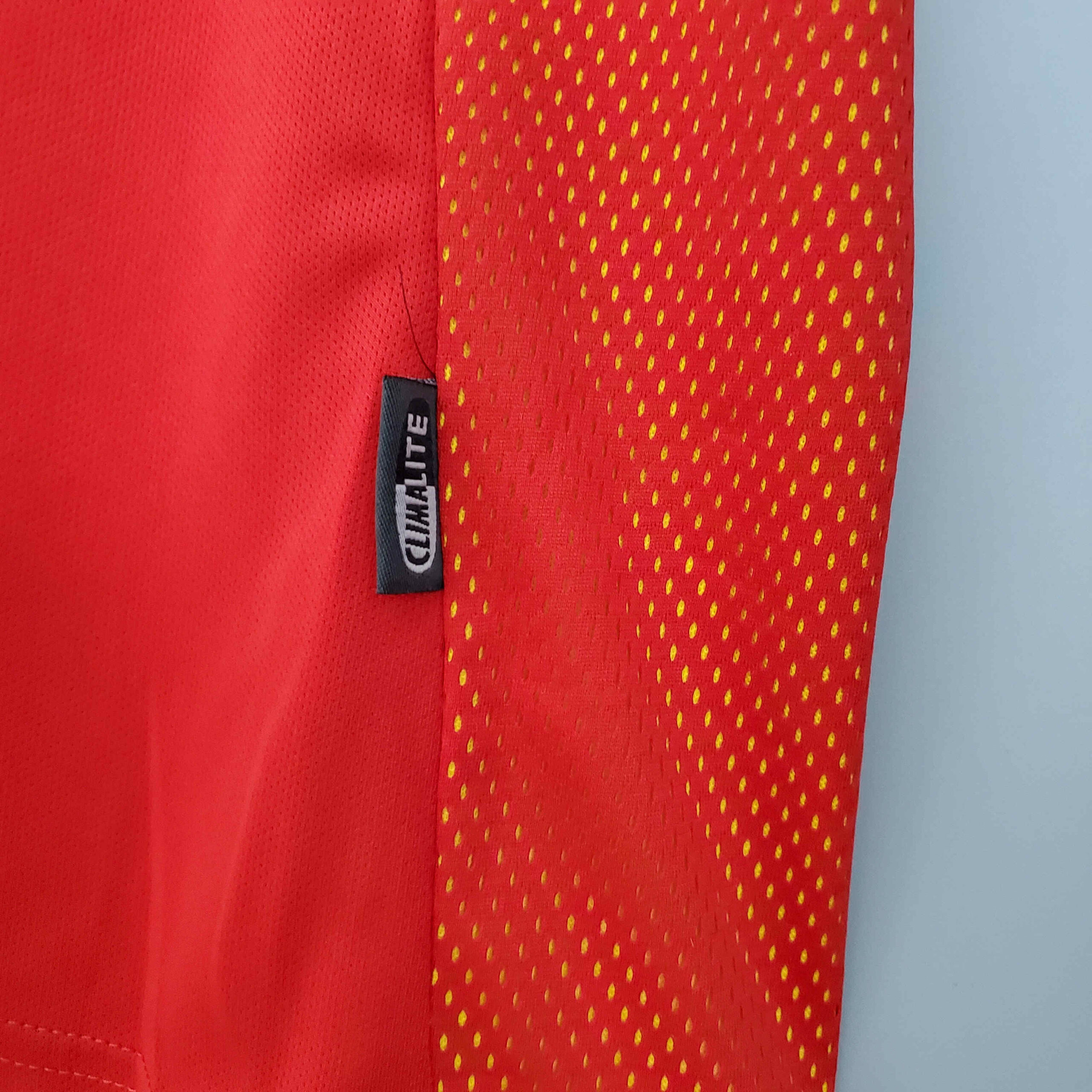 2002 Retro Spain Home Football Shirt 1:1 Thai Quality - Image 8