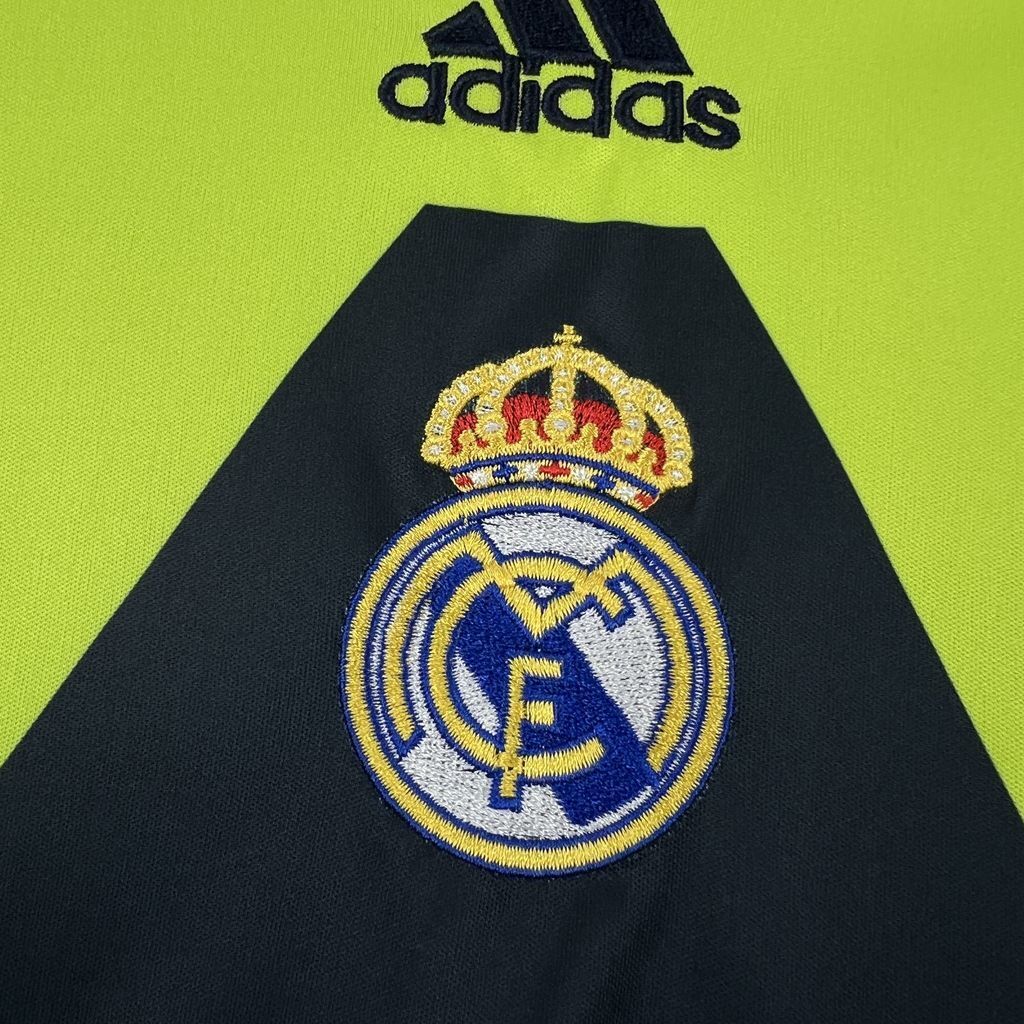 1999/2000 Retro Real Madrid Goalkeeper Football Shirt - Image 4