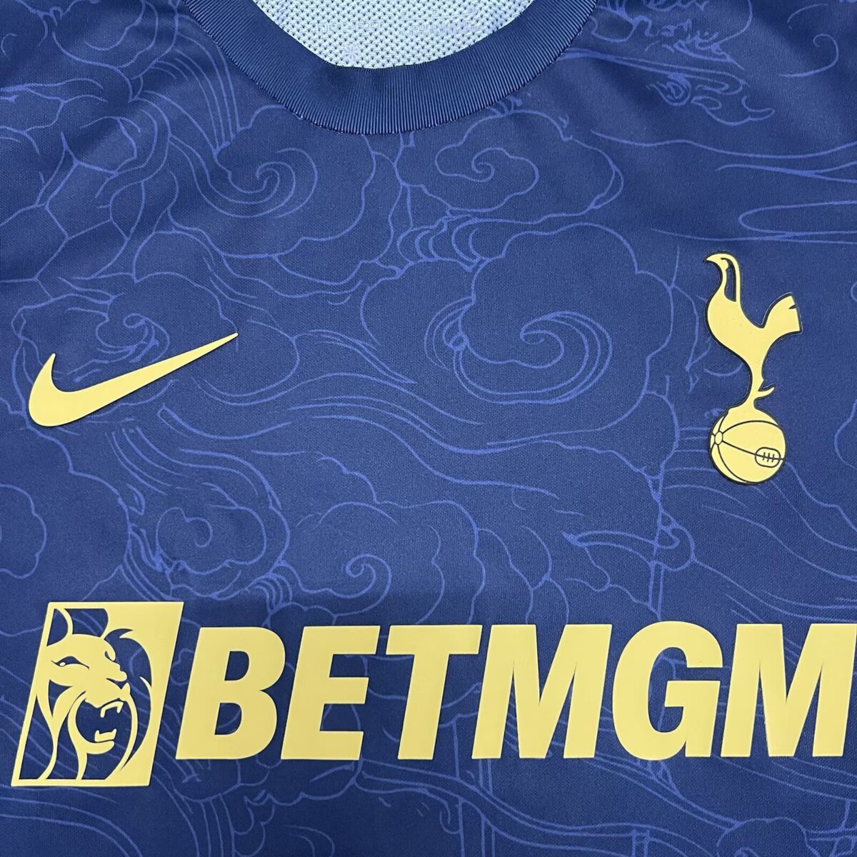 2026/2027 Tottenham Hotspur Pre-match Football Shirt 1:1 Thai Quality - Image 2