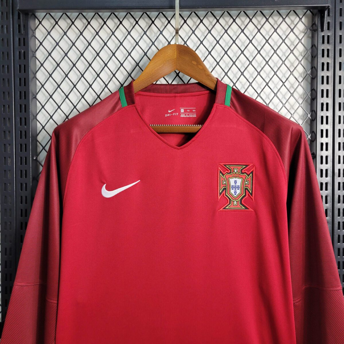 2016 Retro Long Sleeve Portugal Away Football Shirt 1:1 Thai Quality - Image 3