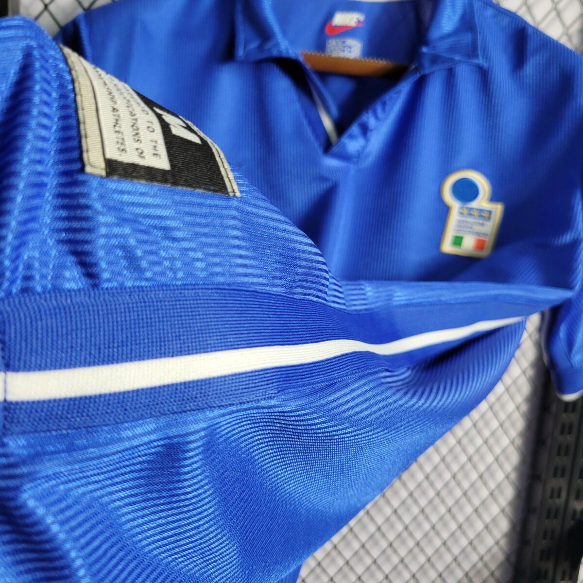 1998 Retro Italy Home Football Shirt 1:1 Thai Quality - Image 9