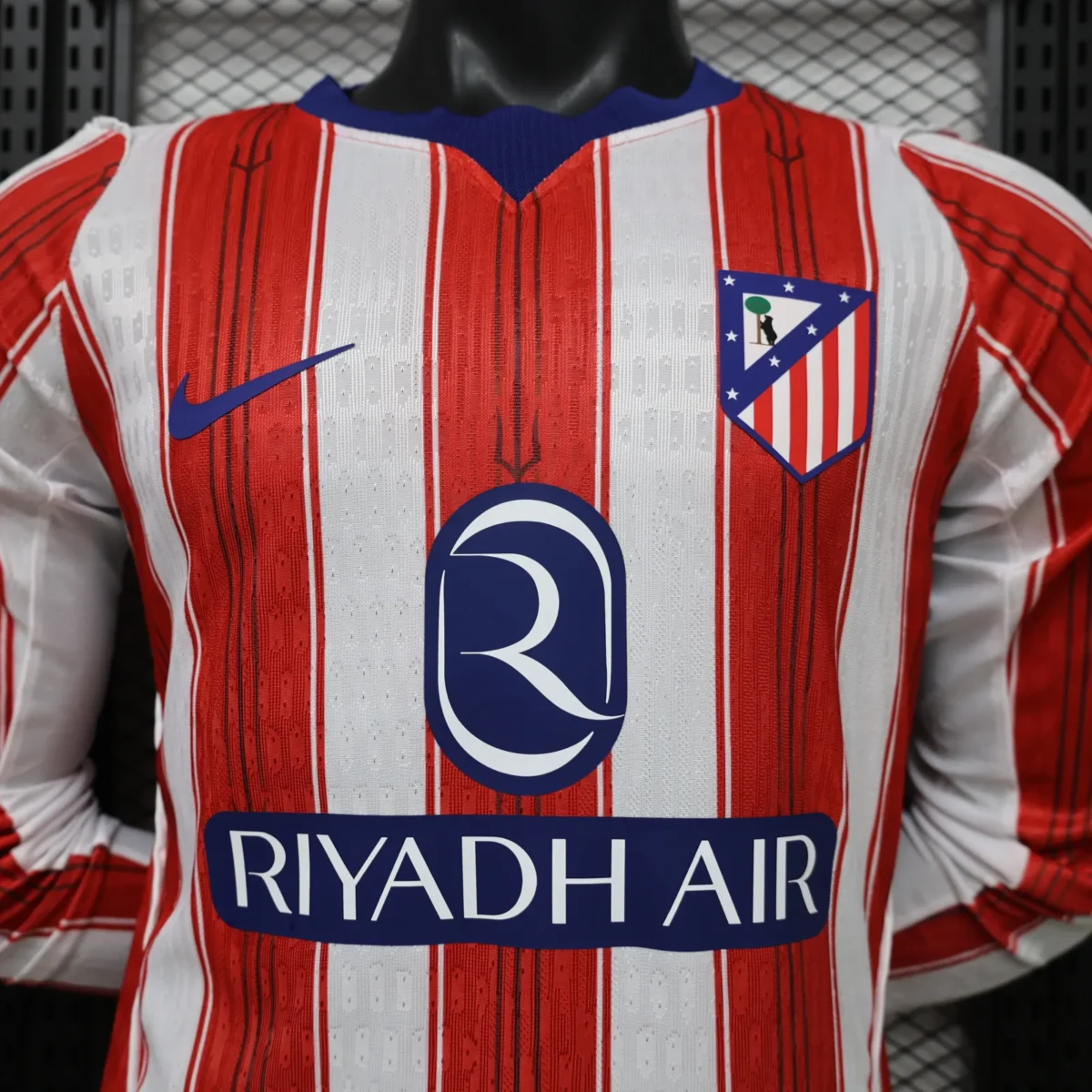 Atletico Madrid 2026/2027 Player Home Long Sleeve Football Shirt Soccer Jersey - Image 3