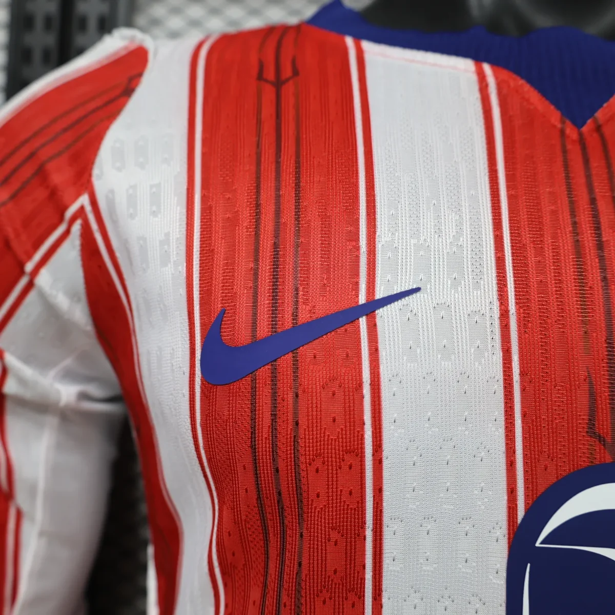 Atletico Madrid 2026/2027 Player Home Long Sleeve Football Shirt Soccer Jersey - Image 5