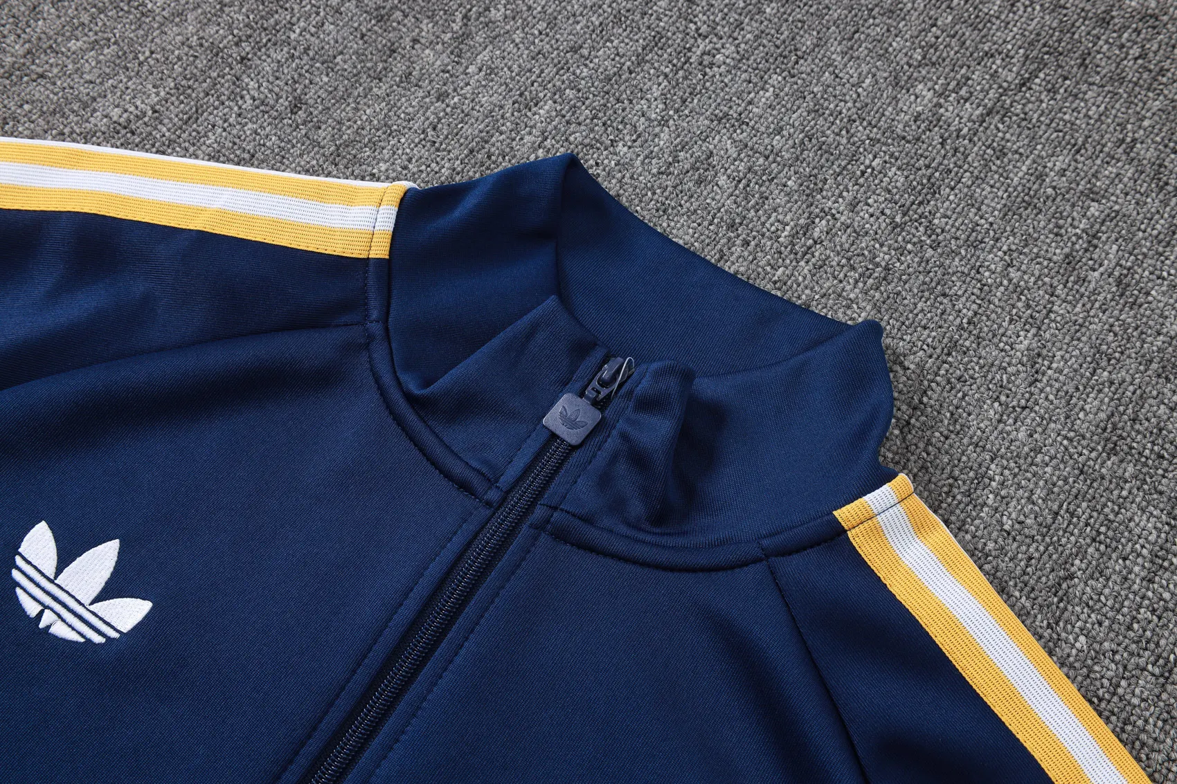 2026/2027 Real Madrid Long Zipped Jacket Training Suit Jersey - Image 7