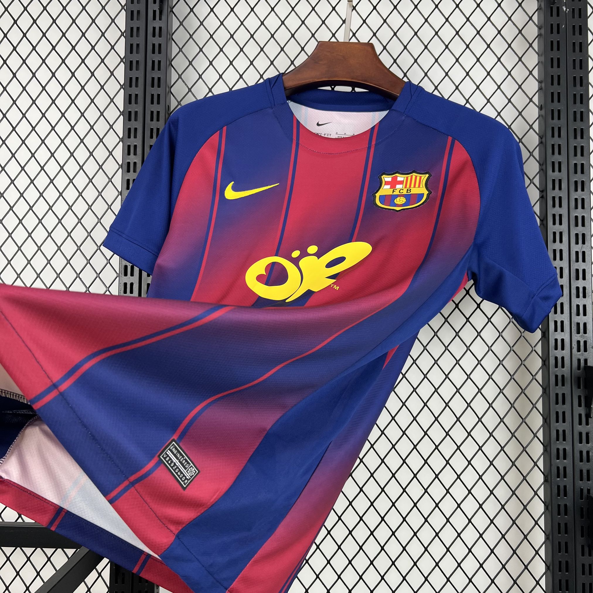 2025/2026 Barcelona x Olivia Rodrigo Home Football Shirt 1:1 Thai Quality - Image 6