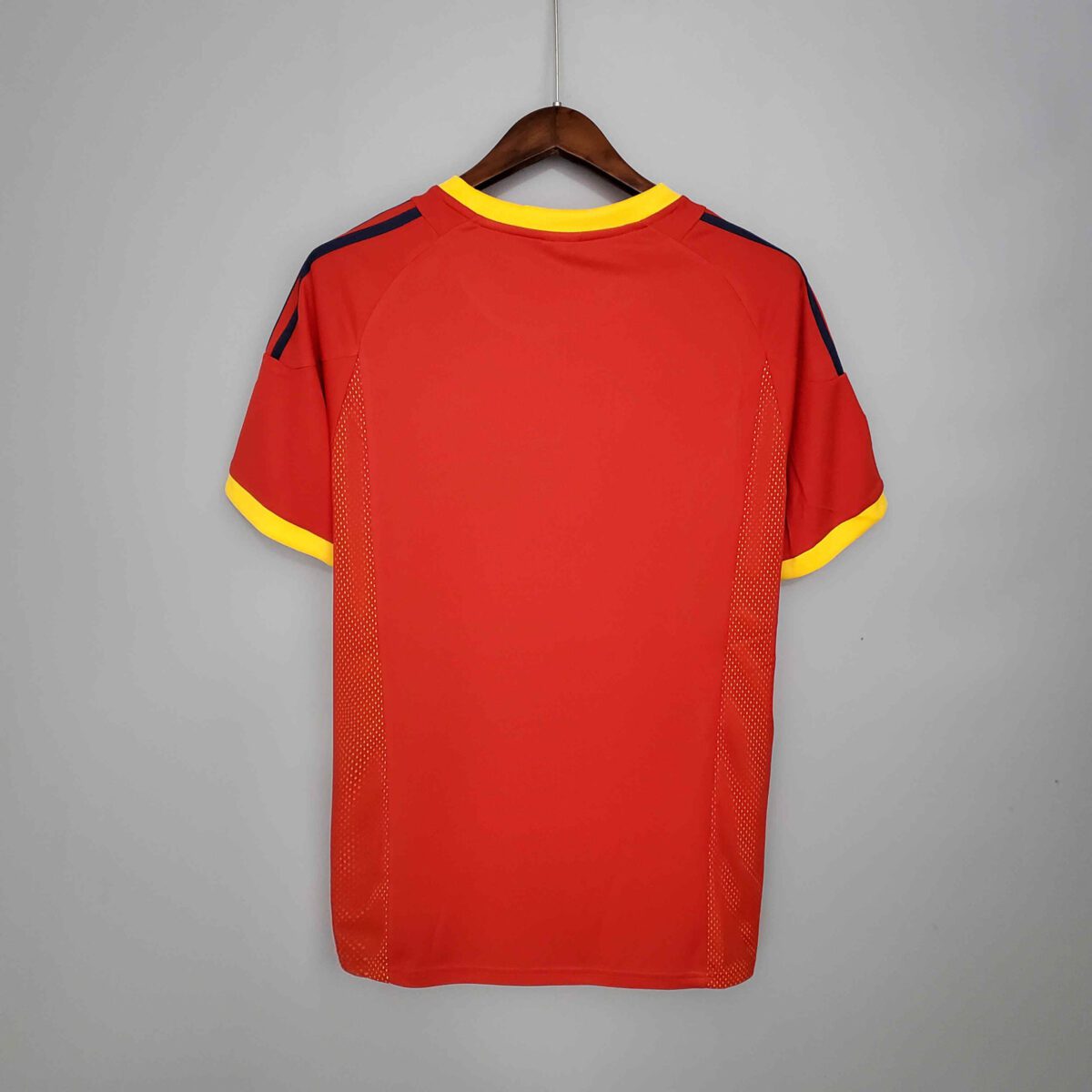 2002 Retro Spain Home Football Shirt 1:1 Thai Quality - Image 2