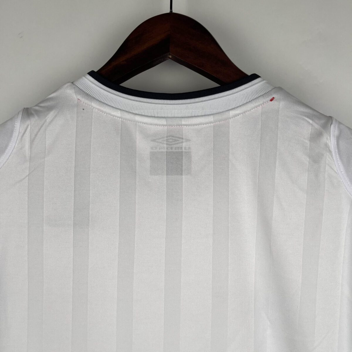2002 Retro England Home Football Shirt 1:1 Thai Quality - Image 10
