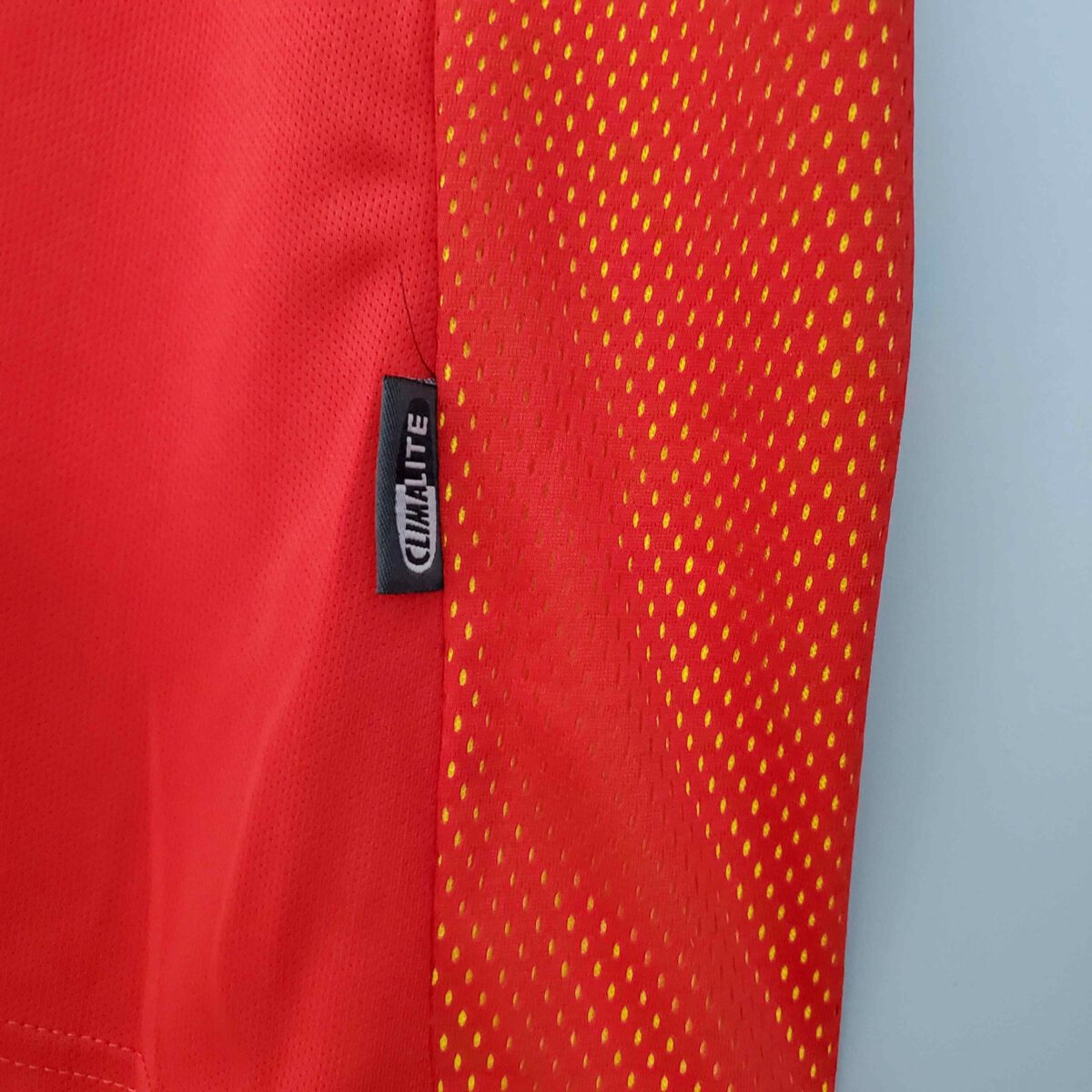 2002 Retro Spain Home Football Shirt 1:1 Thai Quality - Image 8