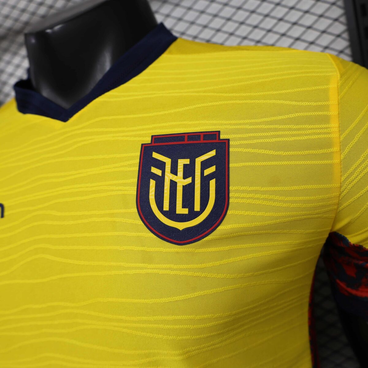 2026/2027 Player Ecuador Home Football Shirt - Image 4