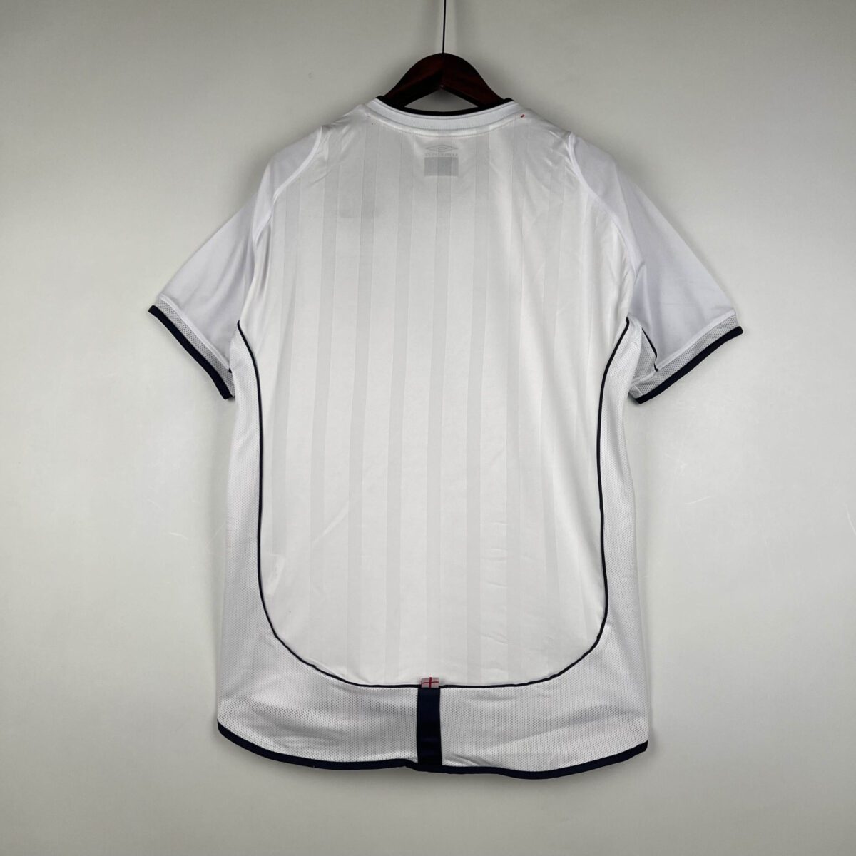 2002 Retro England Home Football Shirt 1:1 Thai Quality - Image 2