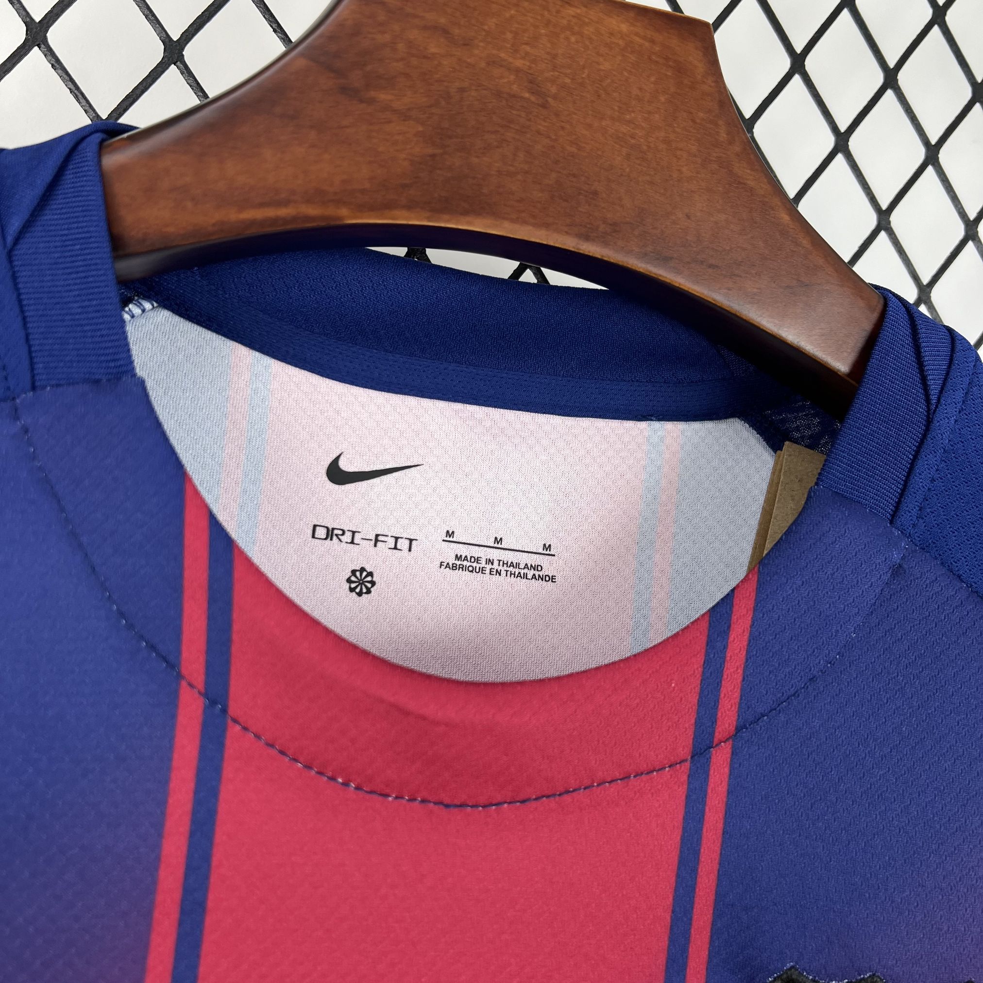 2025/2026 Barcelona x Olivia Rodrigo Home Football Shirt 1:1 Thai Quality - Image 3