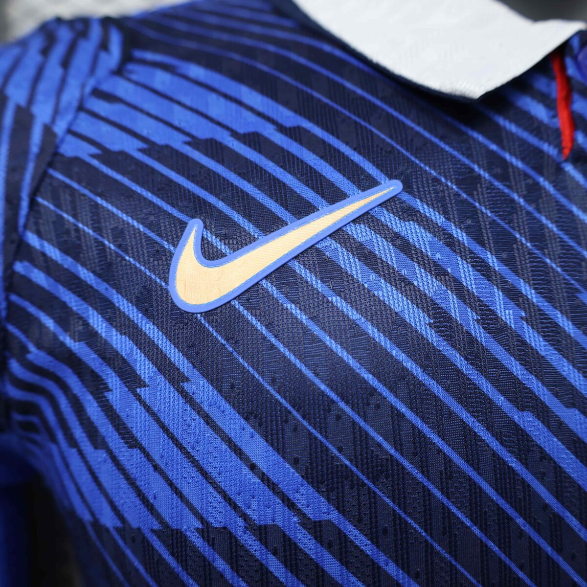 2026/2027 Player Long Sleeve France Home Football Shirt 1:1 Thai Quality - Image 5
