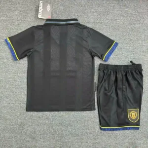 1993 1994 retro manchester unitedaway football shirt kids size 2