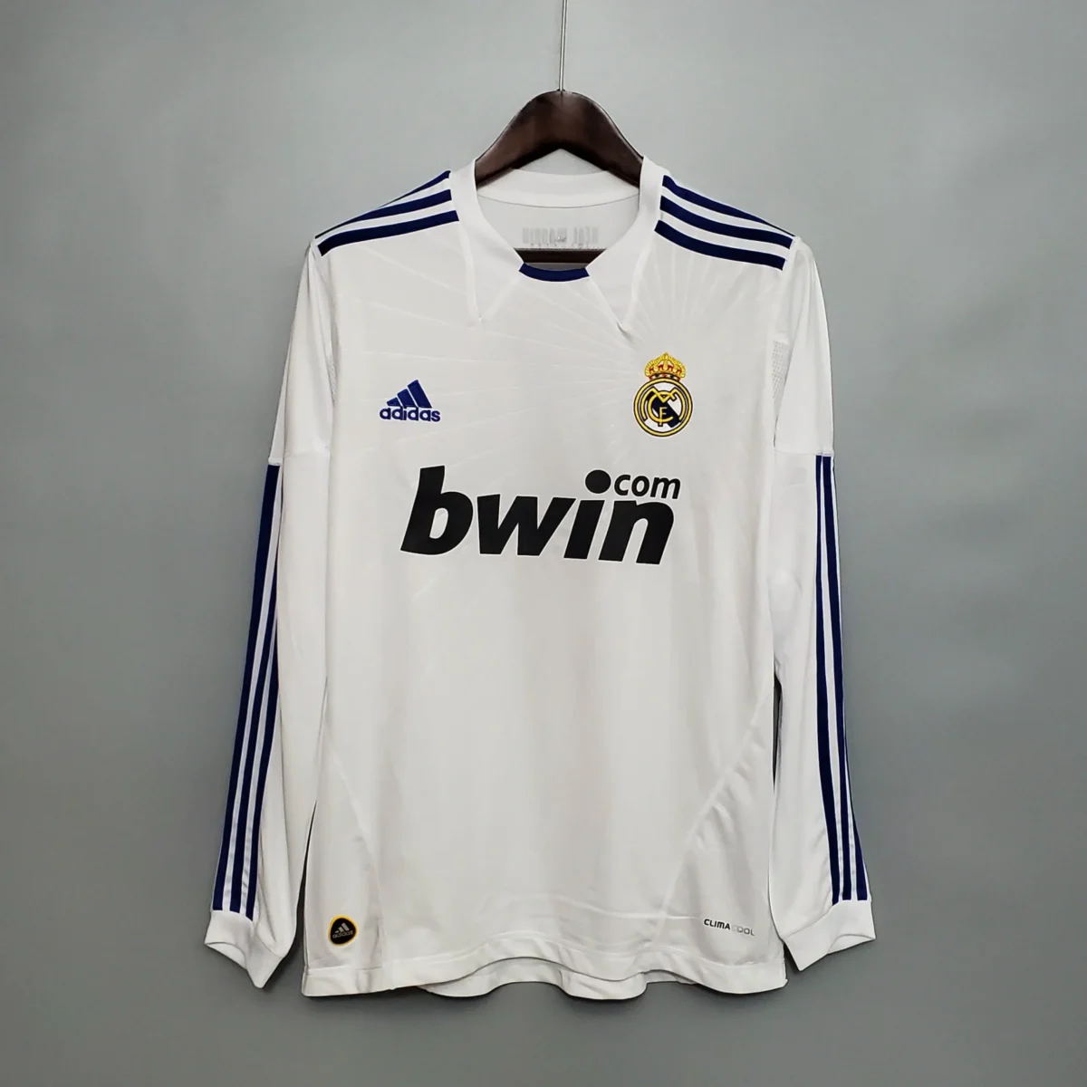 2010 2011 retro long sleeve real madrid home 1